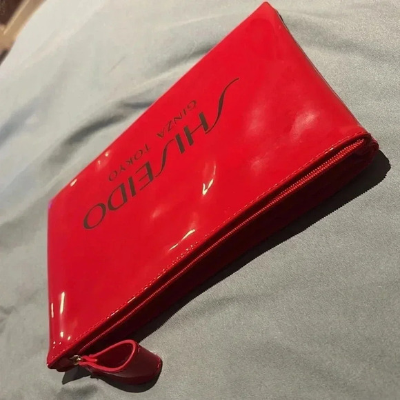 Shiseido Ginza Tokyo Red make-up bag - Picture 9 of 11